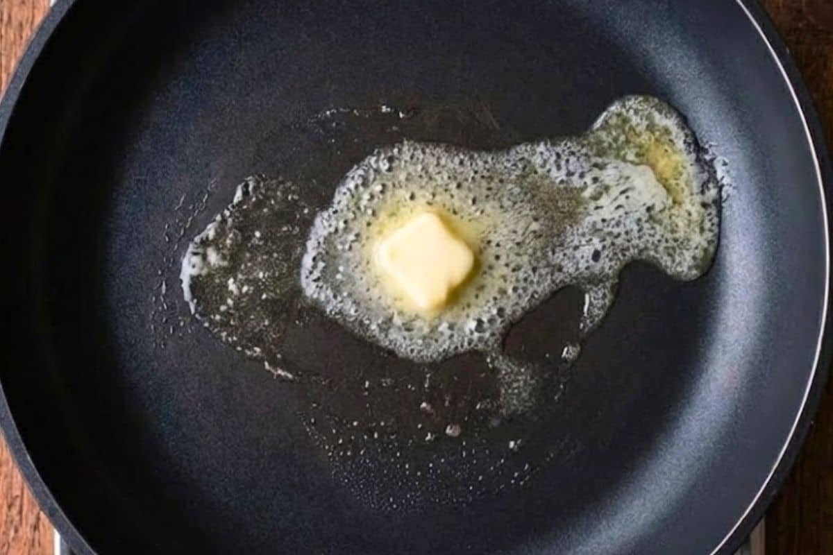 Lightly grease a nonstick pan and heat over medium heat until evenly warm. - 4