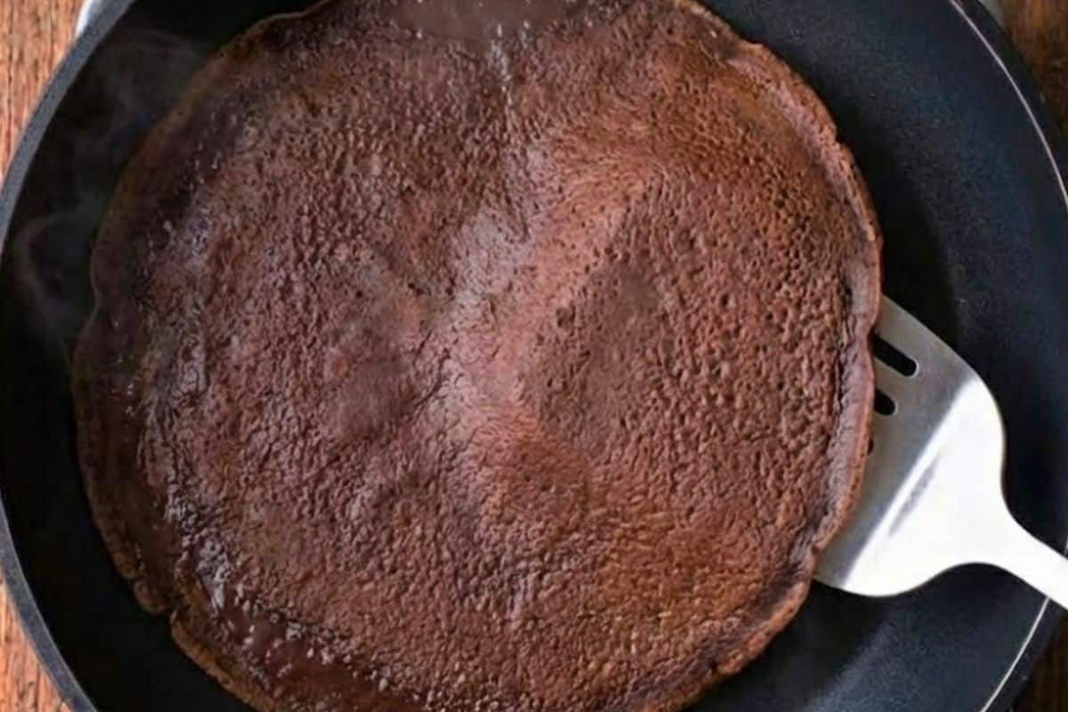 Remove the crepe from the pan and repeat with the remaining batter. - 6
