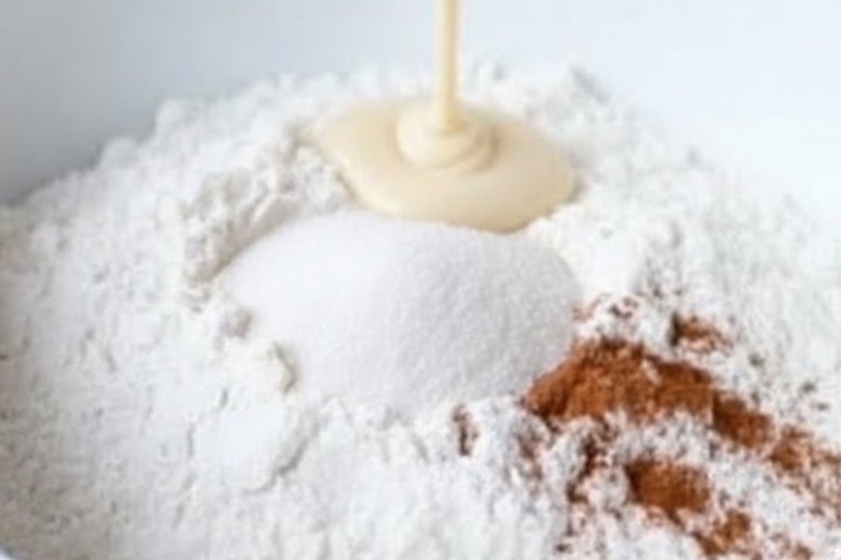 in a bowl, combine all dry and wet ingredients.