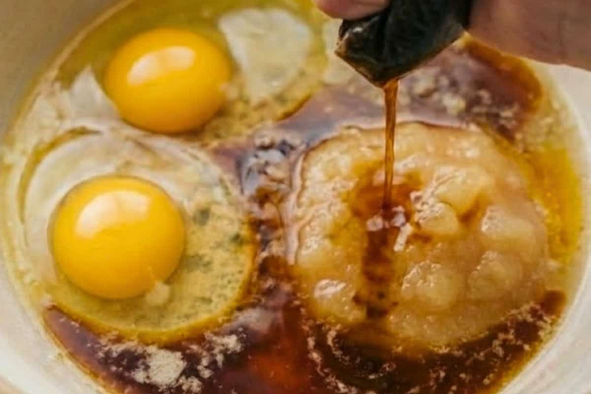 Stir in the eggs, melted butter, apple sauce, honey and brewed chai - 7