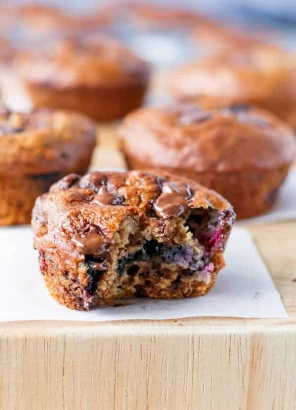 Fluffy Healthy Banana Muffins with juicy blueberries and melt Banana and Blueberry Chocolate Chip Muffins