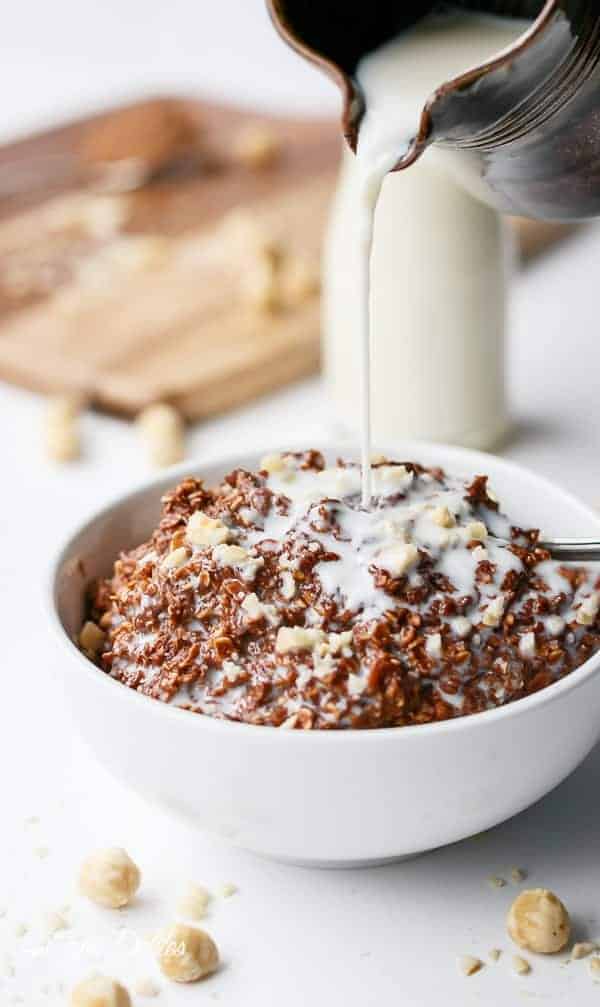 Healthier Nutella Oats | https://cafedelites.com