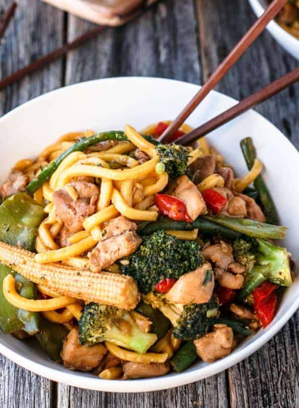 Chicken Noodle Stirfry - Cafe Delites