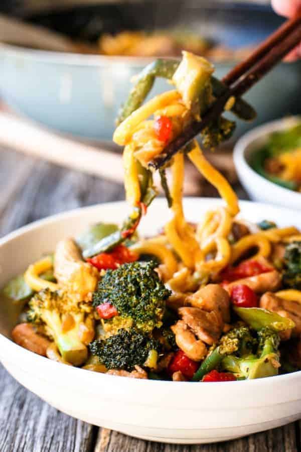 Delicious and Easy Chicken Noodle Stir Fry