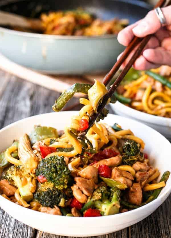  Soft thick noodles soaked in a beautiful rich fragrant sauce Simple Chicken Noodle Stir Fry