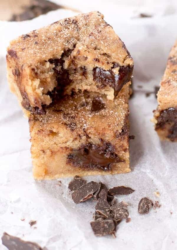 Churro Blondies on https://cafedelites.com