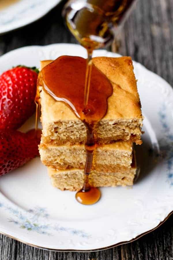 Pancake Maple Blondies - Cafe Delites