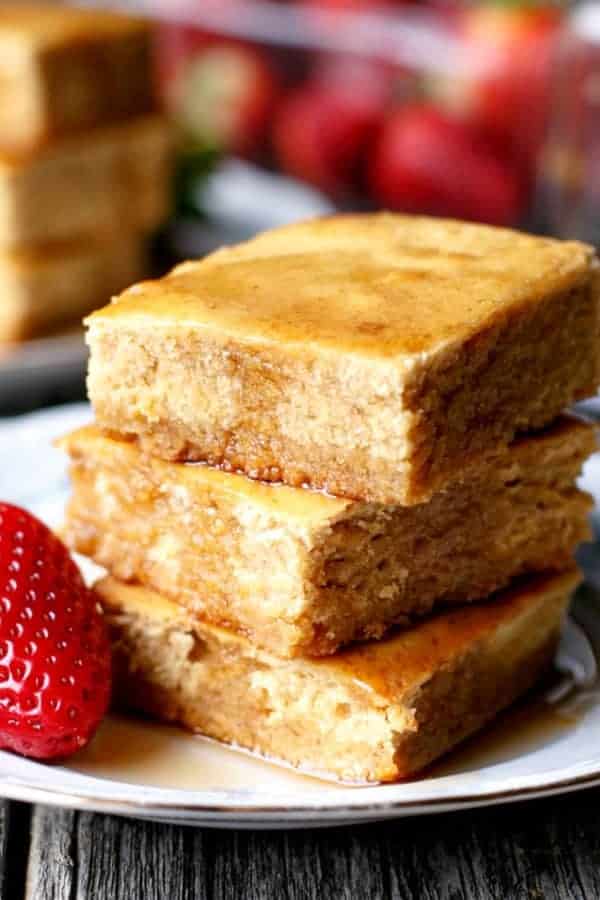 Pancake Maple Blondies - Cafe Delites