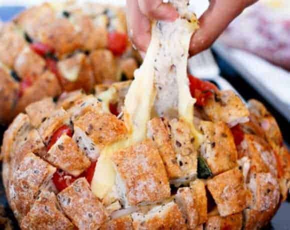 Cheesy Pizza Pull Apart Bread - Cafe Delites