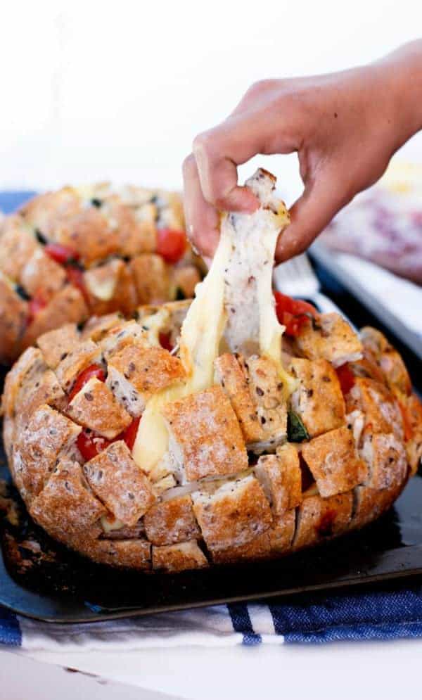 Cheesy Pizza Pull Apart Bread