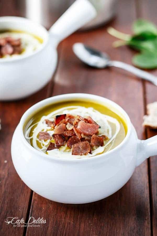 Creamy Pumpkin and Spinach Soup with Crispy Bacon | https://cafedelites.com 