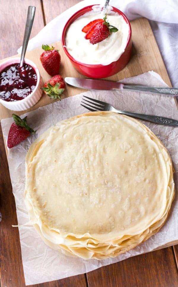 Fusing together a creamy cheesecake filling with juicy fresh strawberries and fluffy vanil Strawberry Cheesecake Crepes