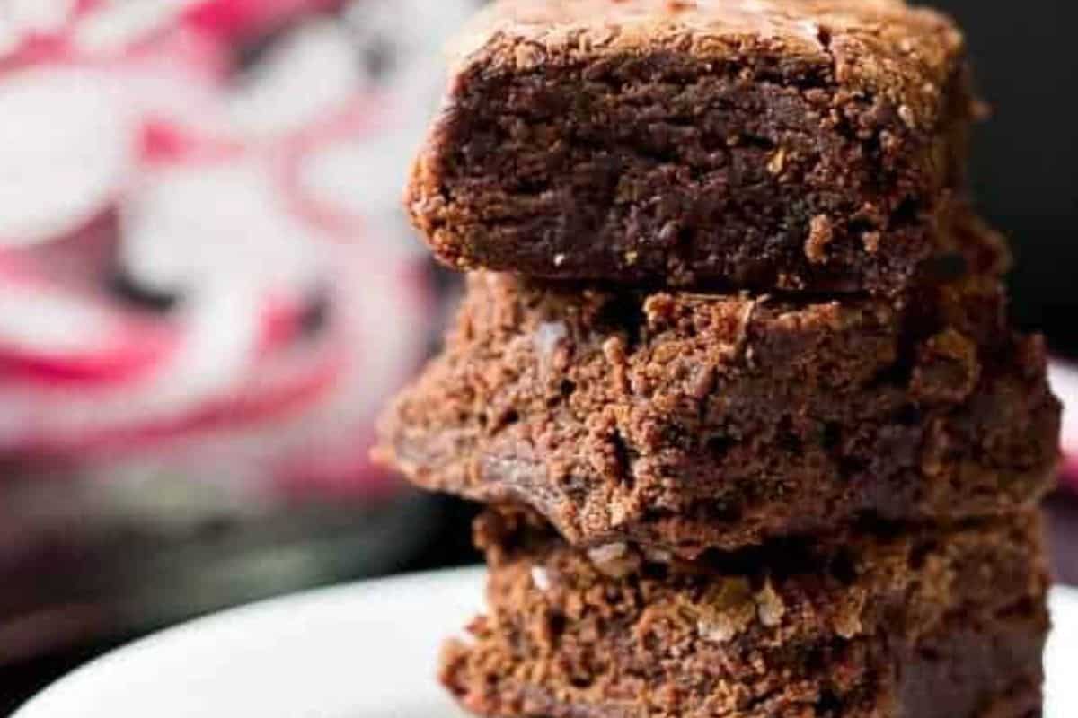 Let the brownies cool in the pan to firm up, then sprinkle extra crushed candy canes on top.