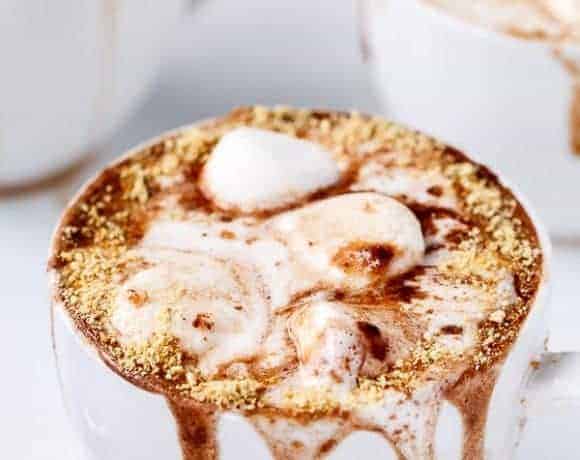 Peanut Butter Nutella S'mores Hot Chocolate by http://cafedelites