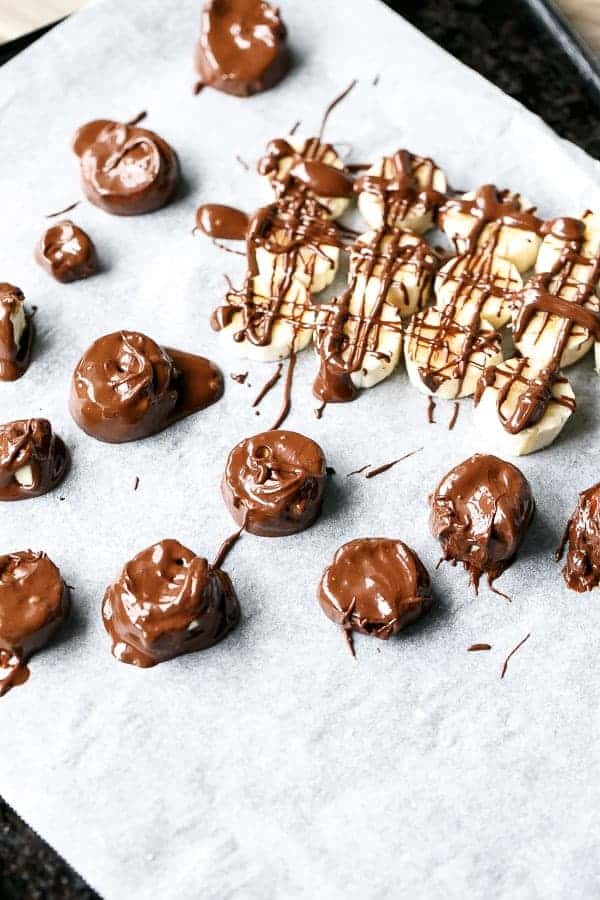 Chocolate Covered Bananas | https://cafedelites.com