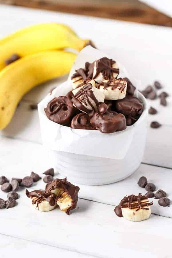 Chocolate Covered Bananas | https://cafedelites.com