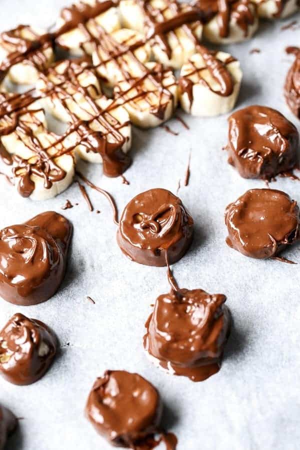 Chocolate Covered Bananas | https://cafedelites.com