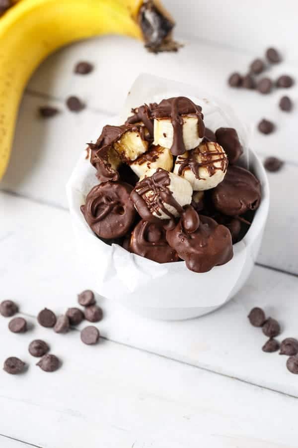 Chocolate Covered Bananas | https://cafedelites.com