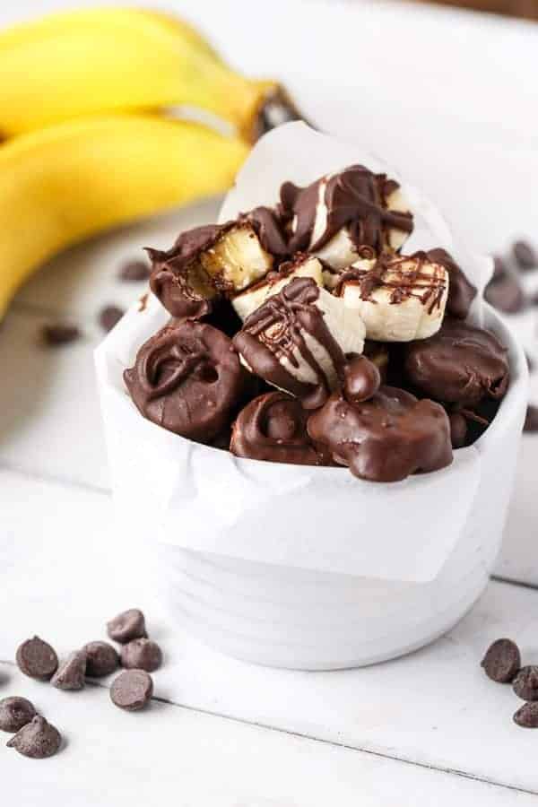 Chocolate Covered Bananas | https://cafedelites.com