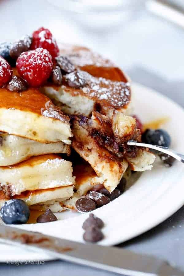 Fluffy Greek Yoghurt And Mixed Berry Choc Chip Pancakes Fluffy Greek Yoghurt And Mixed Berry Choc Chip Pancakes