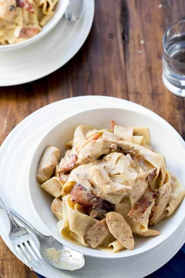 Lightened Up Chicken Carbonara | https://cafedelites.com