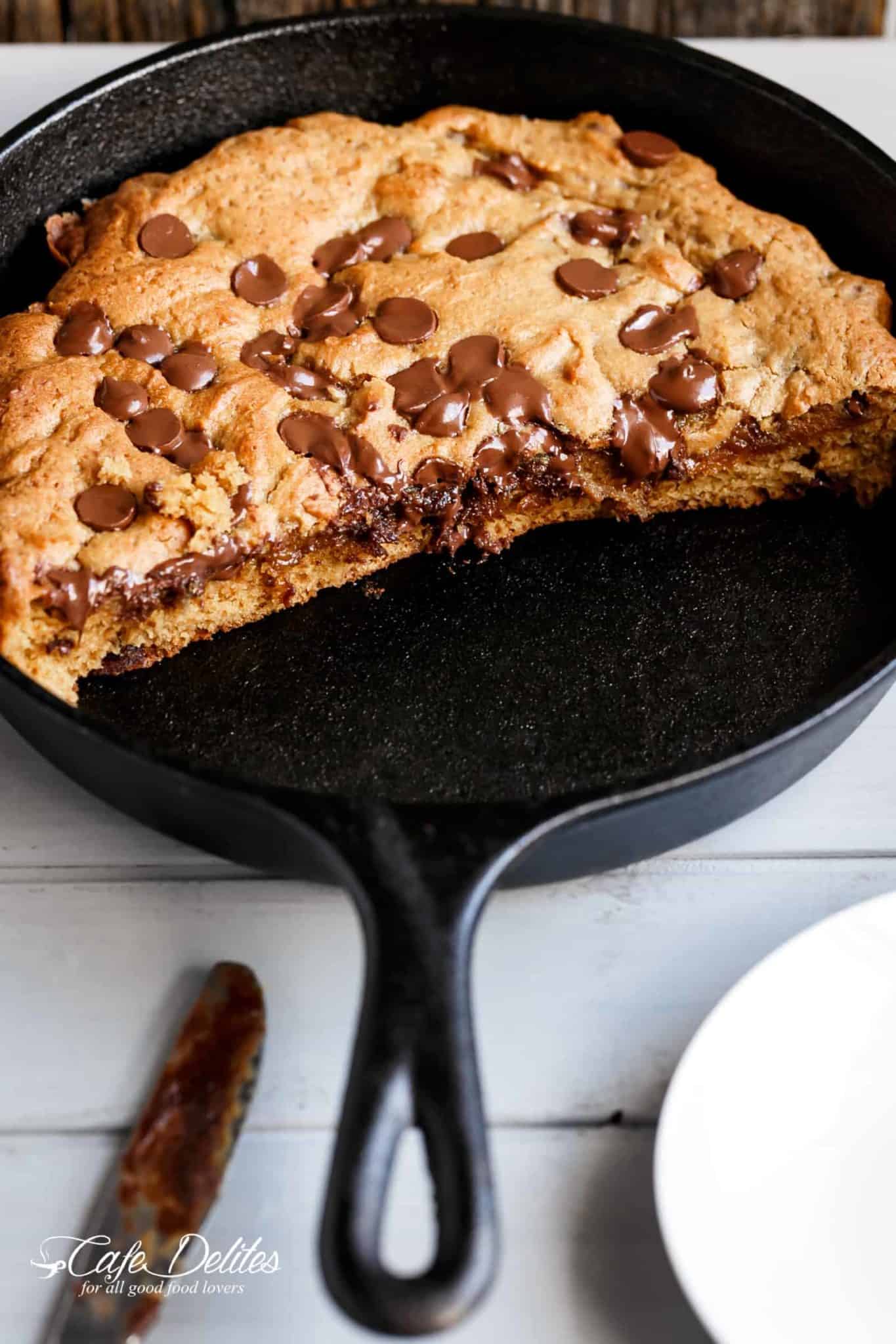 Nutella Stuffed Deep Dish Chocolate Chip Skillet Cookie Cafe Delites