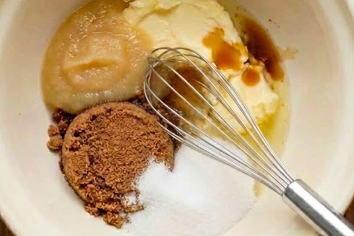 Whisk butter, apple sauce, brown sugar, sweetener, and vanilla until smooth  - 4