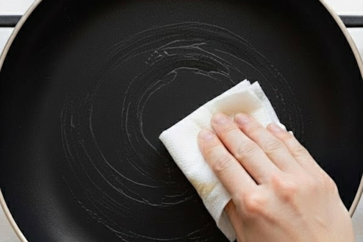 Lightly grease a ten inch pan with butter, wipe away the excess