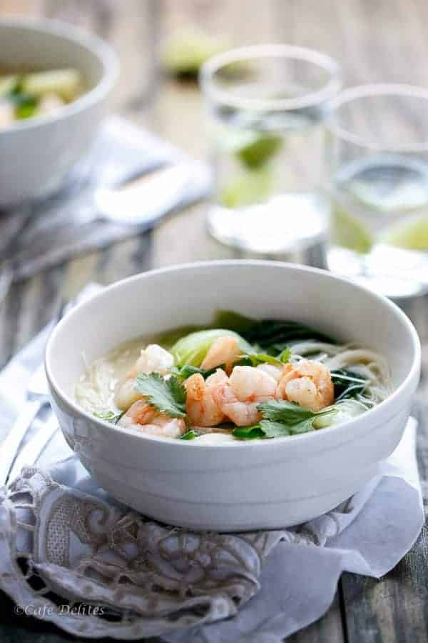 Thai Style Prawn (Shrimp) and Avocado Noodle Bowls | https://cafedelites.com
