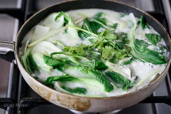 fried to crispy perfection in a Thai flavoured Coconut broth with a hint of Lemongrass Thai Style Prawn (Shrimp) and Avocado Noodle Bowls