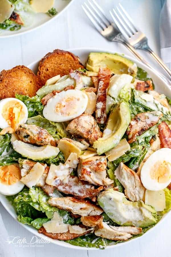 Skinny Chicken and Avocado Caesar Salad | https://cafedelites.com