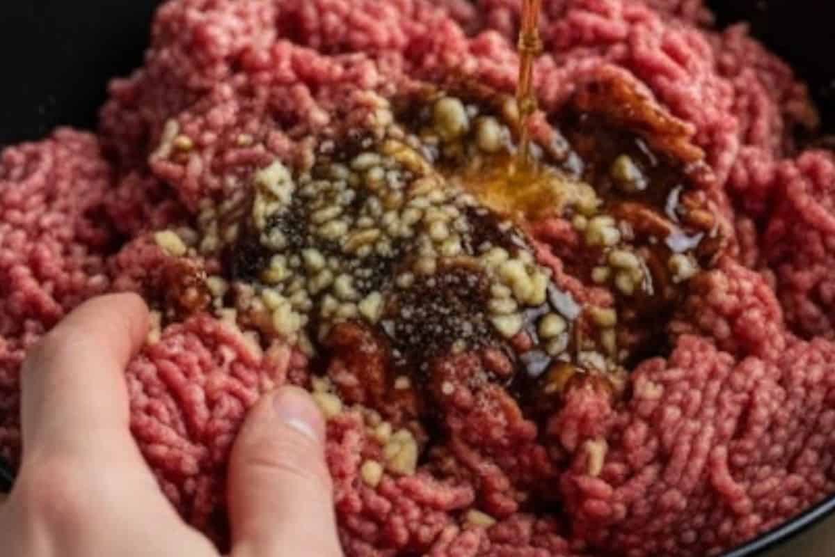 Combine beef, garlic, Worcestershire, beer, salt, and pepper. Use hands to mix