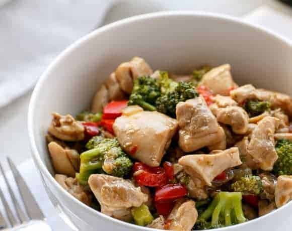 Simple Hoisin Chicken and Broccoli Stir-Fry | https://cafedelites.com