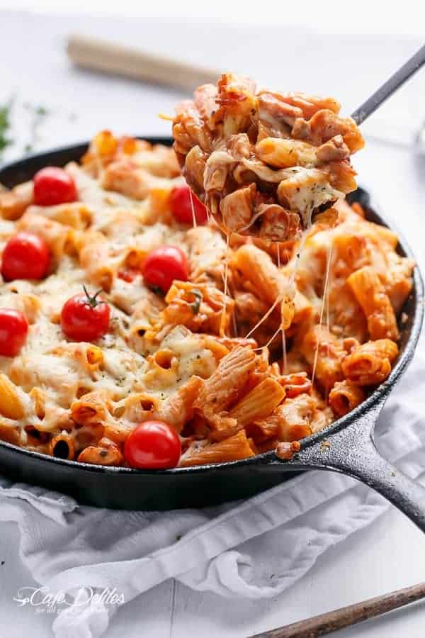 Cheesy Chicken and Roasted Tomato Mozzarella Pasta Bake | https://cafedelites.com