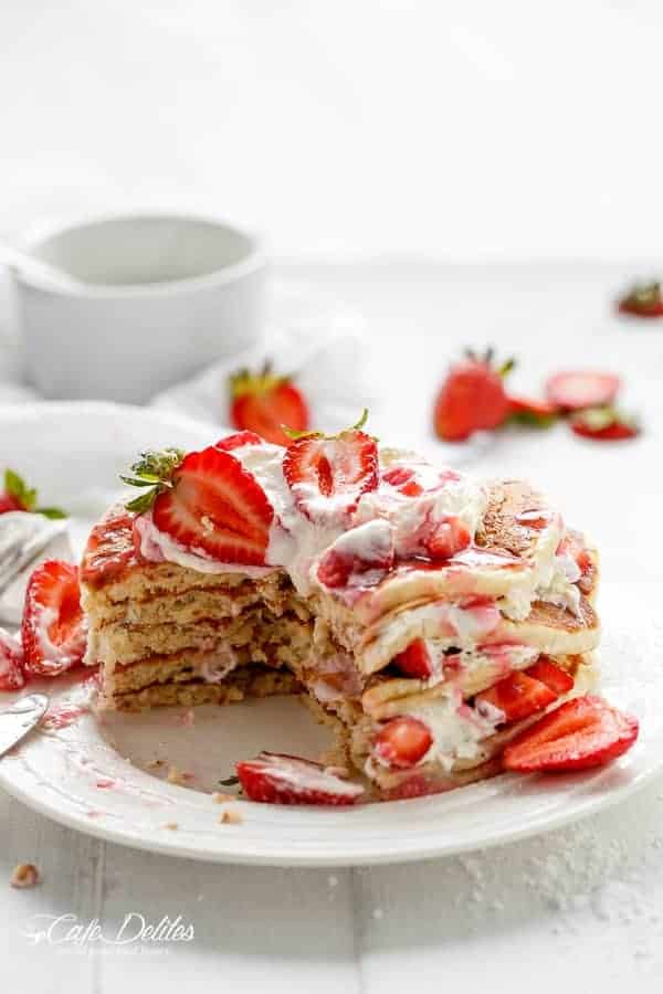 Strawberry Shortcake Pancakes | https://cafedelites.com