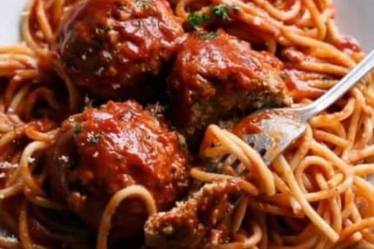 Top the Garlic Turkey Meatballs with fresh parsley and grated parmesan, and serve them over spaghetti, rice, or quinoa. - 8
