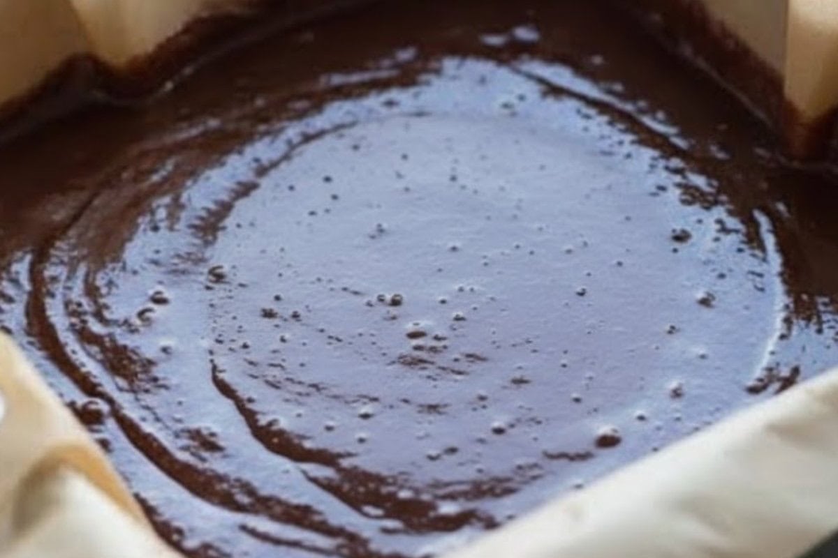 Gently fold in the flour and chocolate chips, spread the batter into the pan, and bake for 25 to 30 minutes - 7