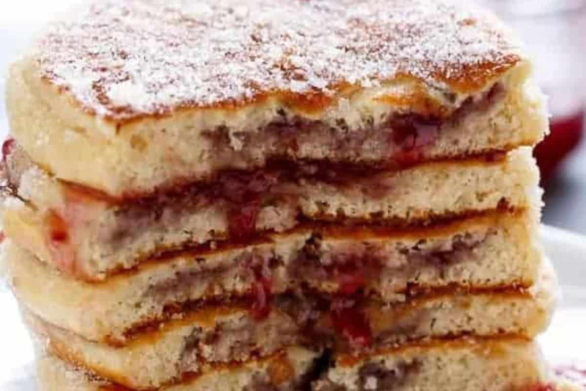 Whisk together jam and a little boiled water until it forms a glossy syrup.