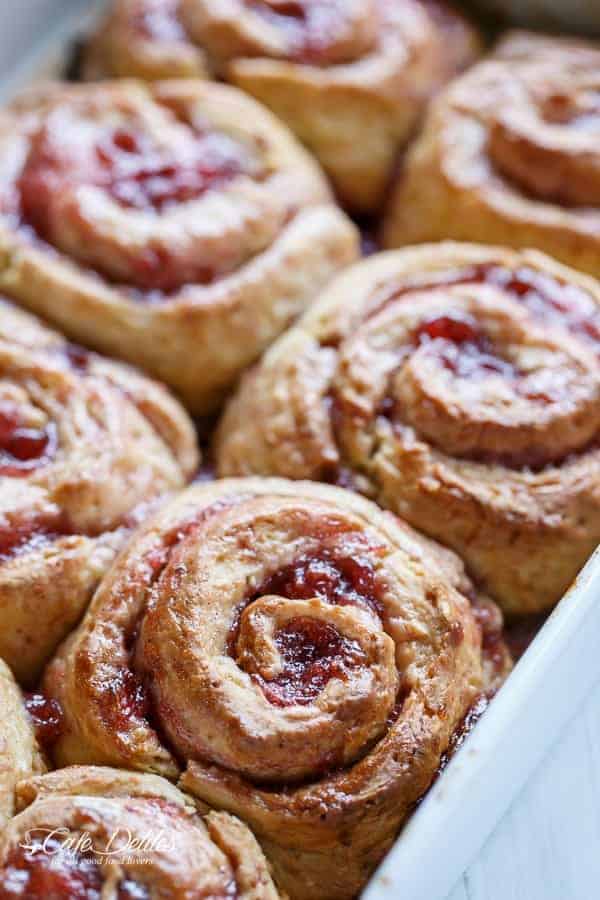 No Yeast Strawberries And Cream Cinnamon Rolls | https://cafedelites.com