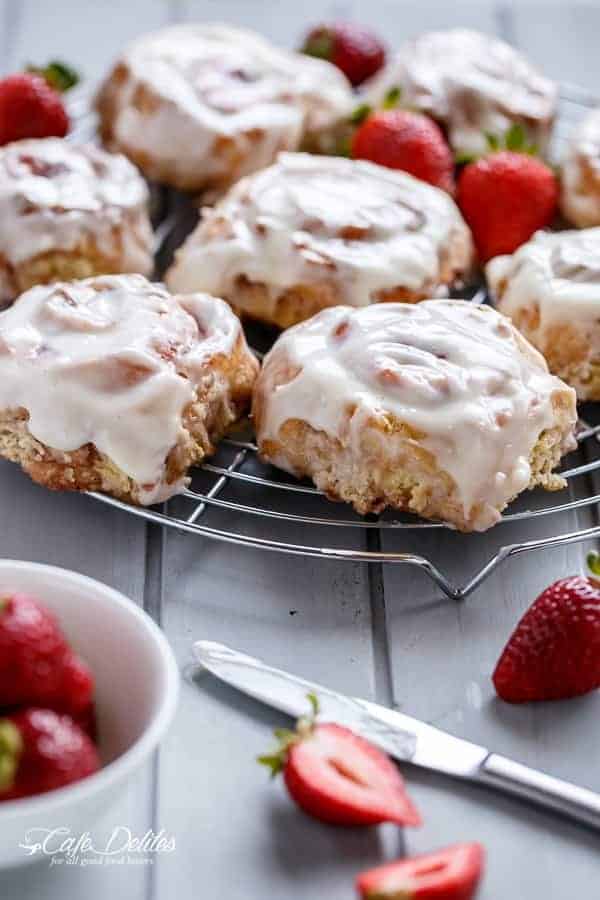 No Yeast Strawberries And Cream Cinnamon Rolls | https://cafedelites.com