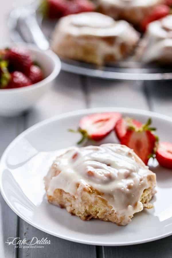 No Yeast Strawberries And Cream Cinnamon Rolls | https://cafedelites.com