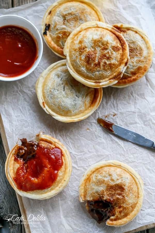 Slow Cooker Steak and Gravy Pies | https://cafedelites.com