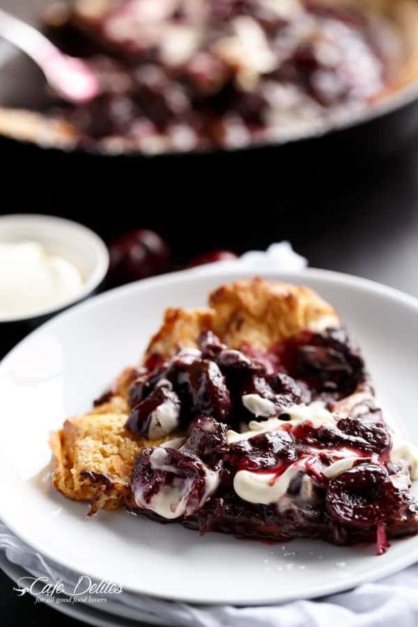 Chocolate-Cherry German Pancake (or Dutch Baby Pancake) | https://cafedelites.com