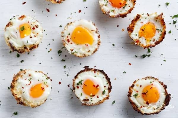 Cauliflower Hash Brown Egg Cups are low carb and gluten free Cauliflower Hash Brown Egg Cups (Low Carb + Gluten Free)