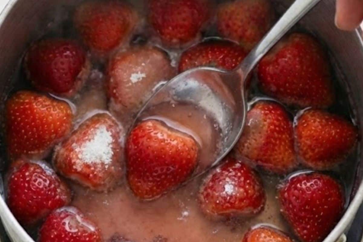 Combine strawberries, sugar, and water in a small saucepan over medium heat. - 3