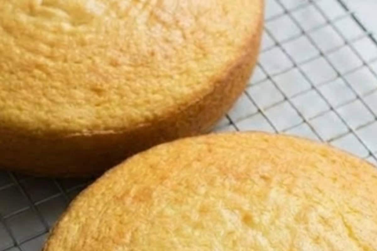 Cool cakes in pans for 20 minutes, then turn out onto a wire rack to cool completely - 9