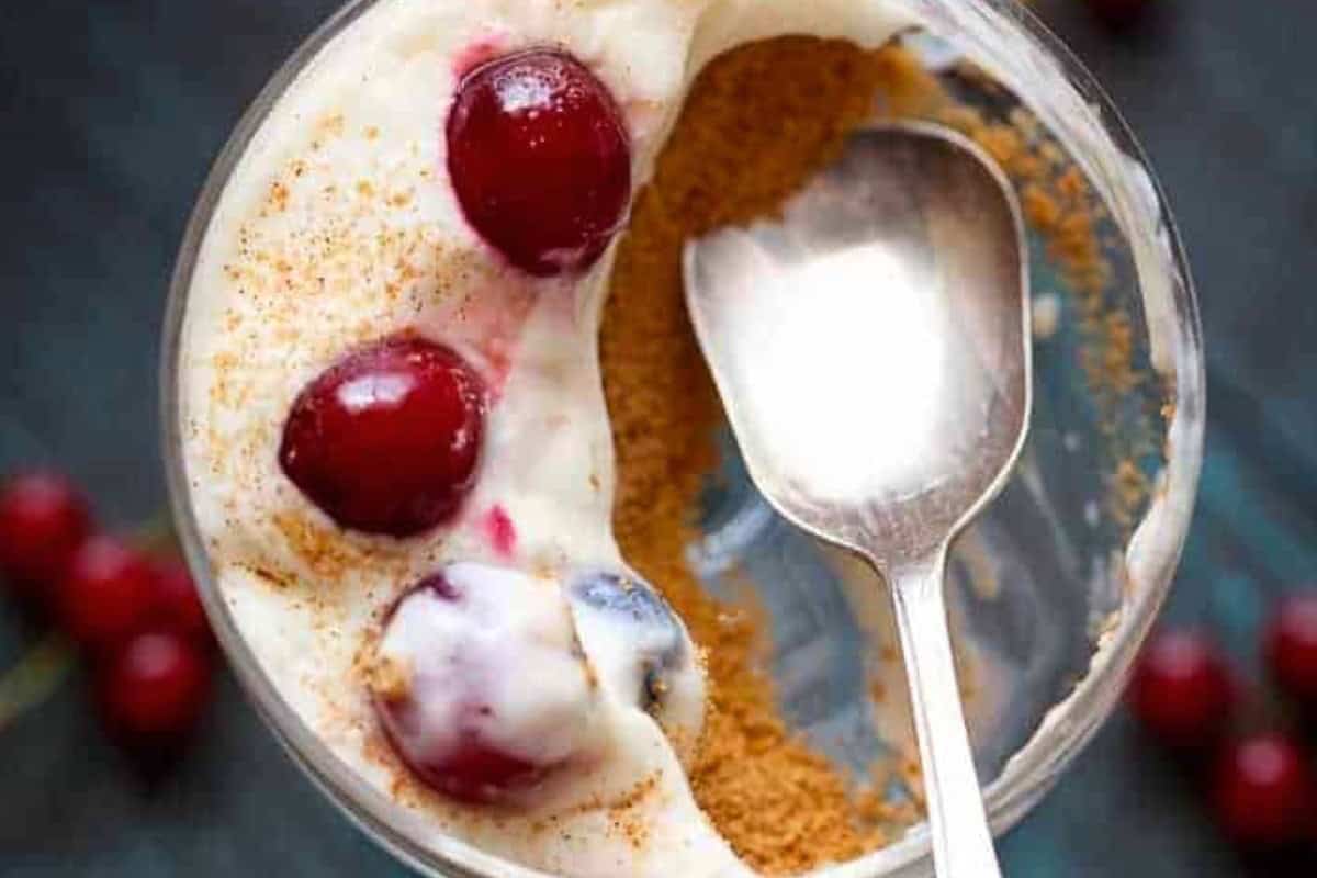 Top each cheesecake with mixed berries, then sprinkle with a little sugar if desired and serve immediately