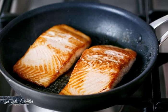 Grilled Salmon and Avocado Caesar Salad | http://cafedleites.com