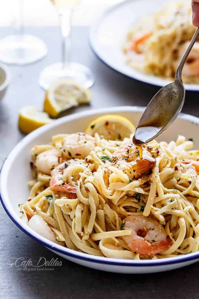 Browned Butter Shrimp Scampi | https://cafedelites.com