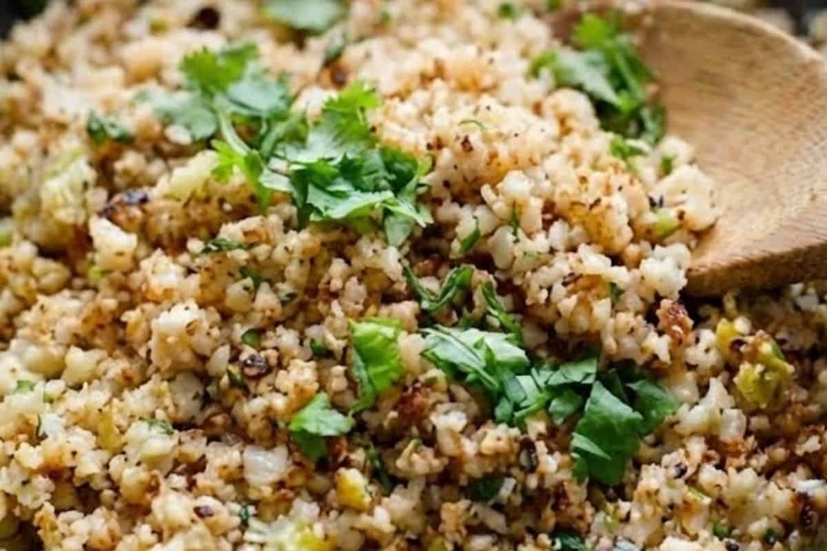 Add the lime juice and chopped cilantro, stirring frequently as it cooks. Continue cooking for 5 to 6 minutes until tender with lightly crisp edges. - 7